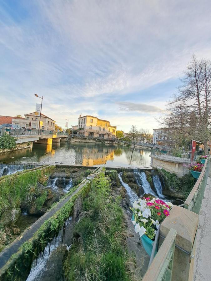 Le Studio De La Place Chalier LʼIsle-sur-la-Sorgue Eksteriør billede